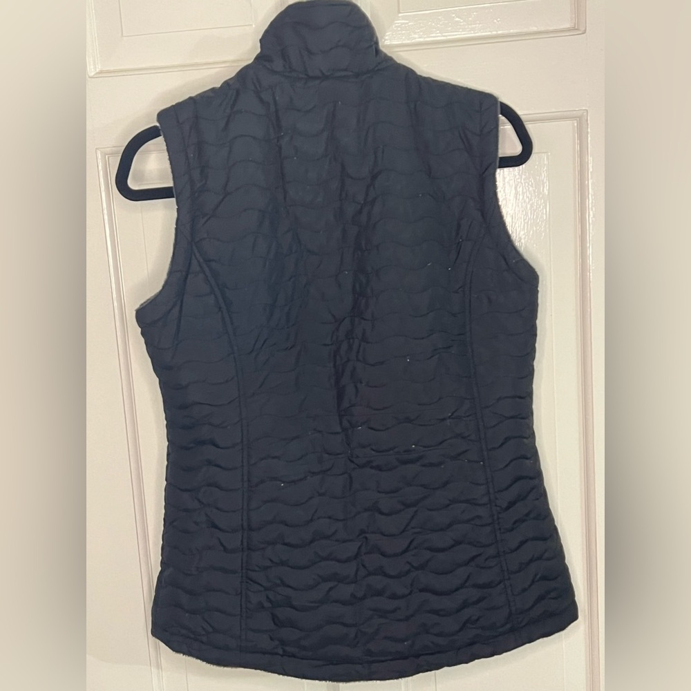 Free Country Women's Black And Gray Reversible Vest - Picture 2 of 5